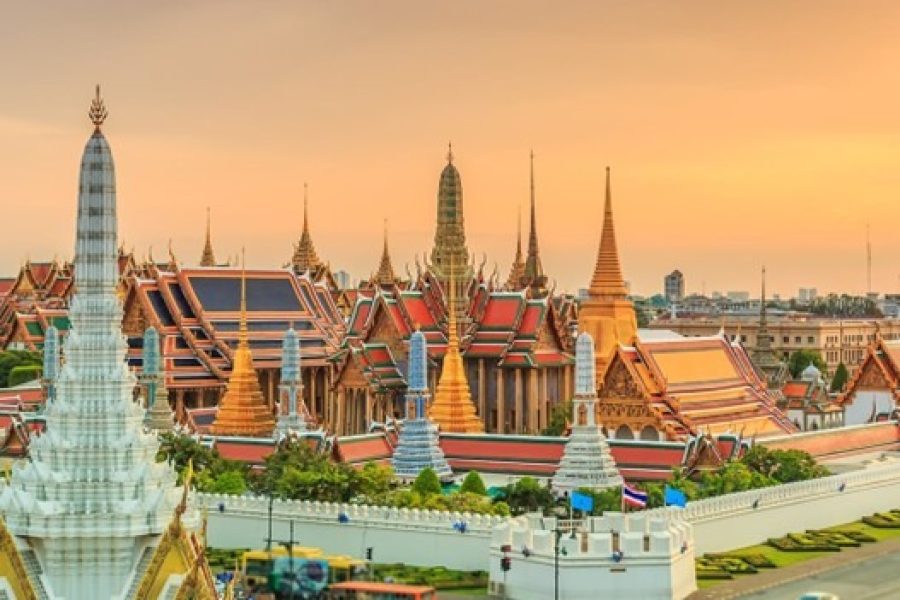 Leam Chabang – Bangkok temples tours with Guide LB1